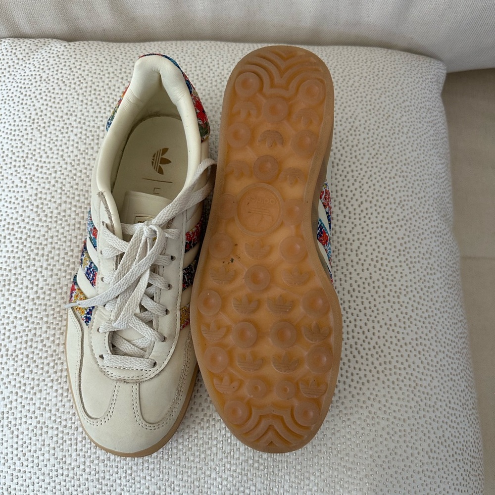 Adidas x Liberty London Gazelle Floral Sneakers - Picture 2 of 3
